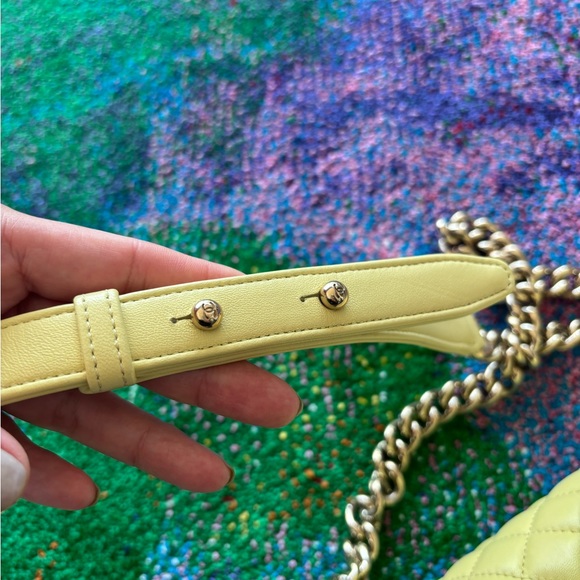 CHANEL Boy bag in Pastel Yellow with Gold Hardware sz MEDIUM very light wear - Picture 6 of 17
